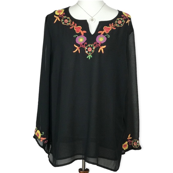Mirasol Woman Black Floral Embroidery Notch Neck Blouse - Sz: 2X - Picture 9 of 14